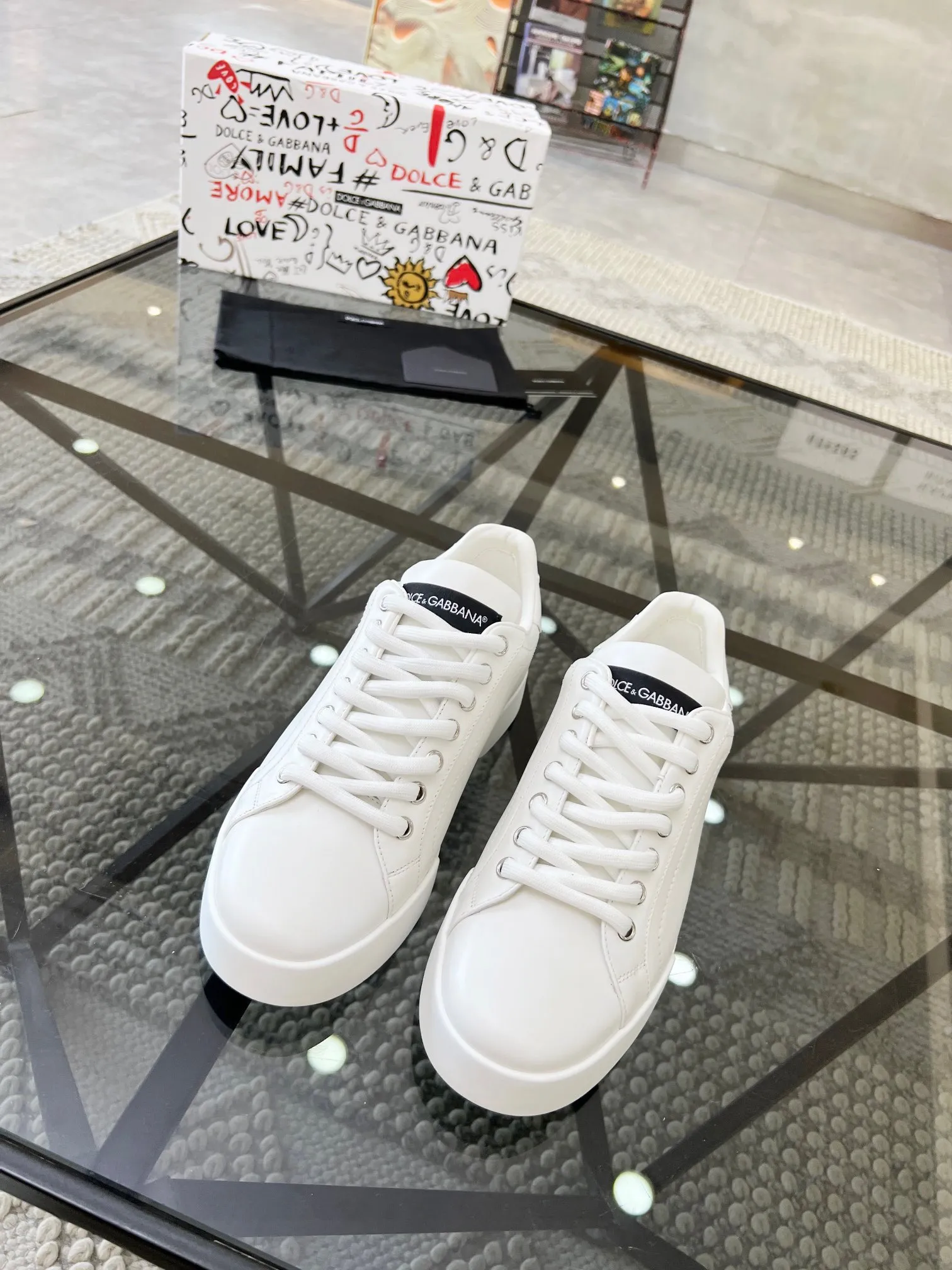 Men's shoes 360 yuan🏮🏮2023 new Dolce & Gabbana/top original single DG heavy industry series, imported original waterproof canvas, contrasting color design is super beautiful, exquisite and luxurious, super A level! Compared with the genuine product at the counter, the version is no worse at all! size：38-46